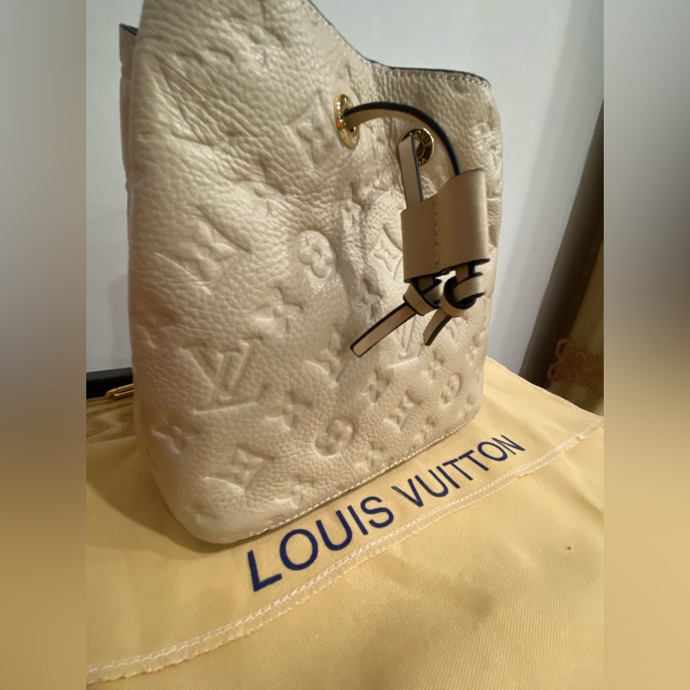 Brand New Noénoé MM Louis Vuitton Bucket Bag